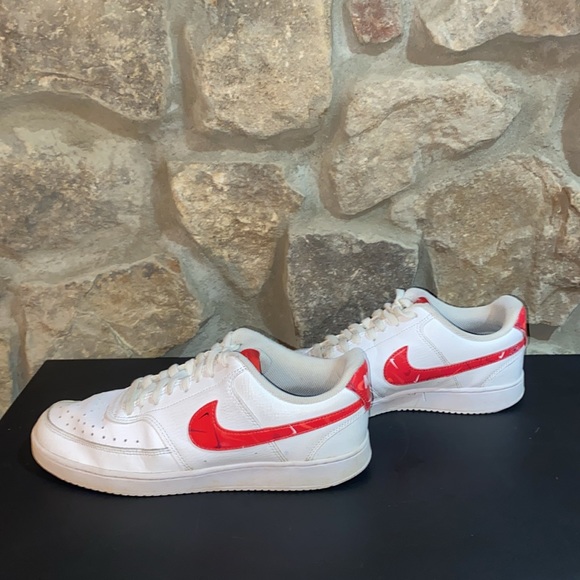 Nike Court Vision Low. Size 10 - Picture 10 of 13